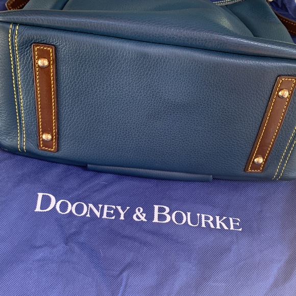 Like New Dooney & Bourke Blue Hobo Bag - Picture 4 of 7